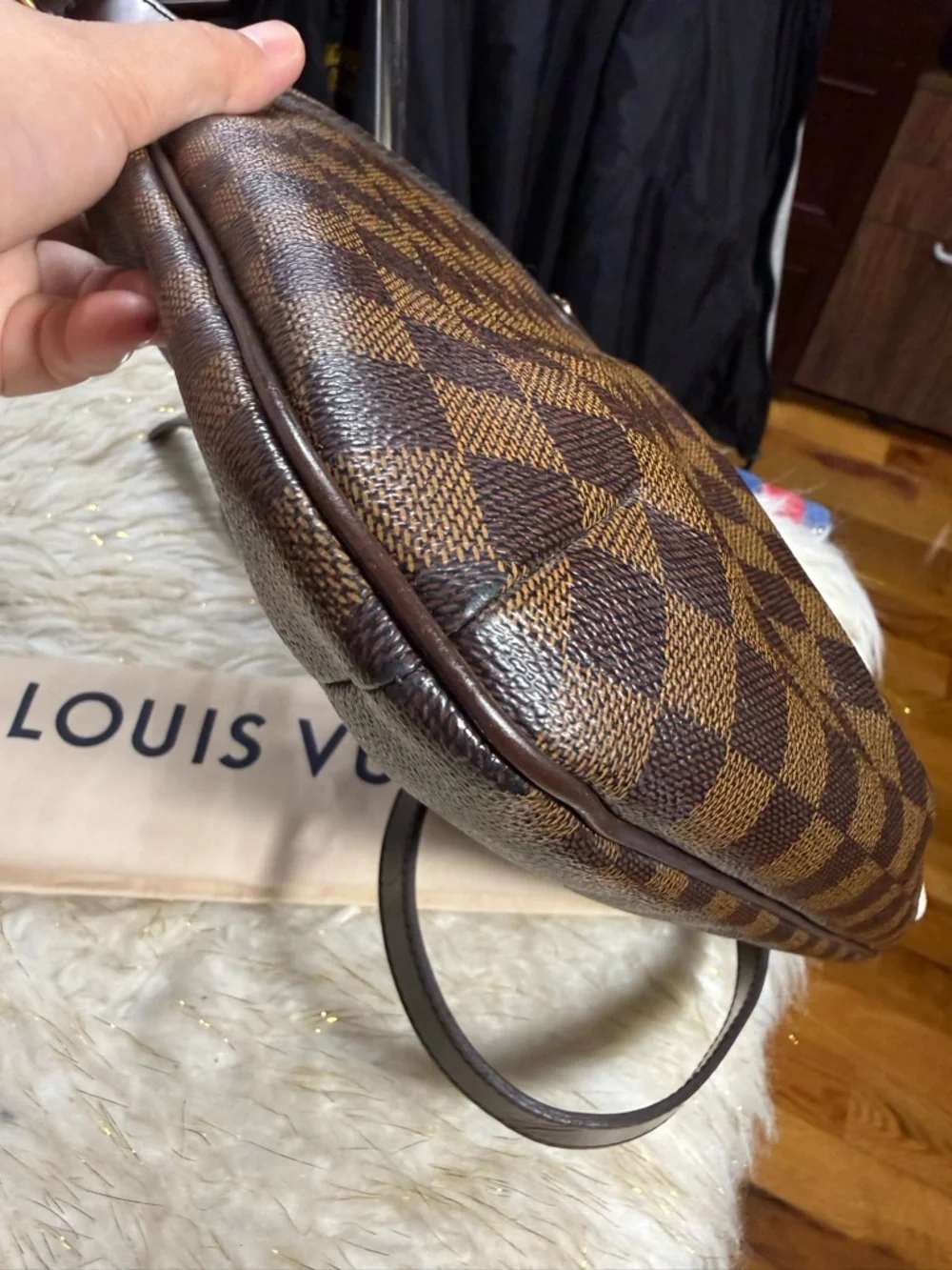 Louis Vuitton Blumsburry PM DE Crossbody, - Picture 14 of 16
